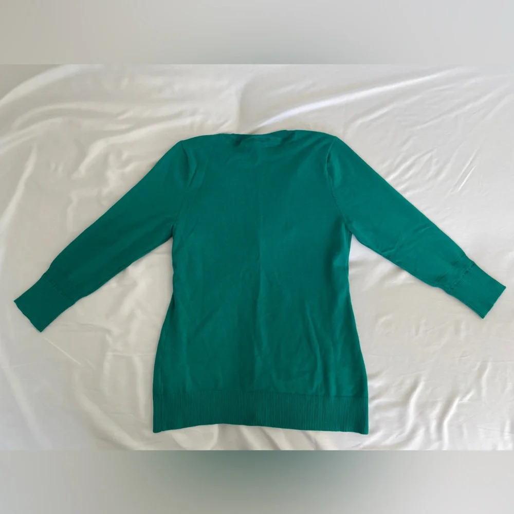 Maurice’s Kelly Green V-Neck 3/4 Sleeve Button Up Cardigan Size XS - Picture 2 of 11